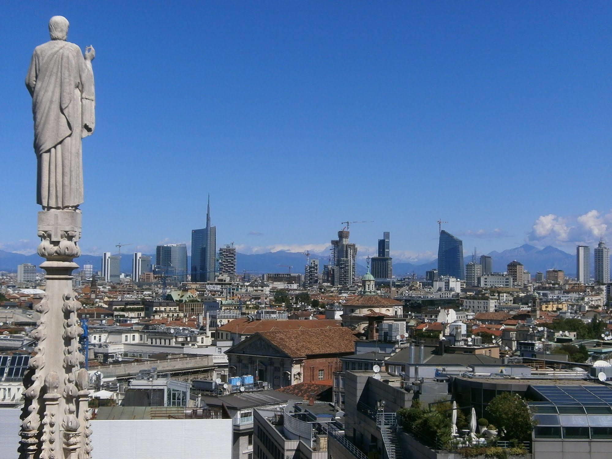 The Glamore Milano Duomo Exterior photo