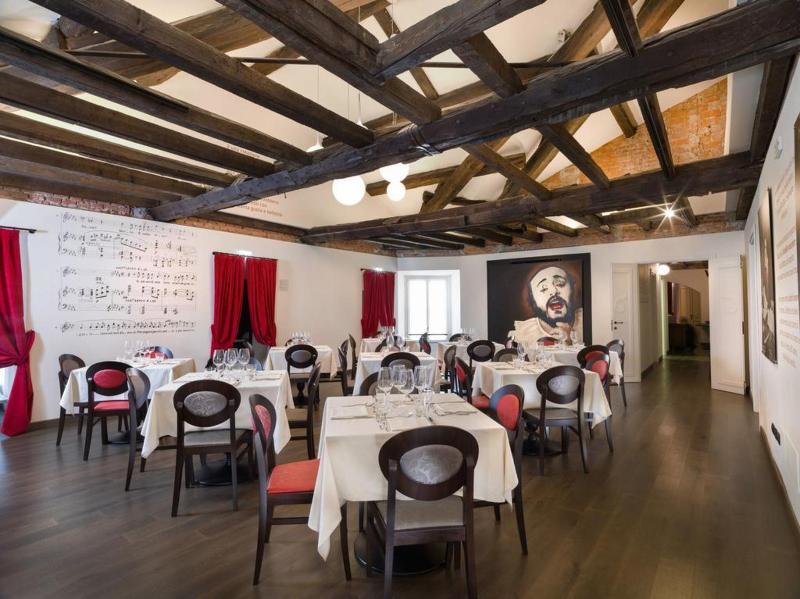 The Glamore Milano Duomo Exterior photo